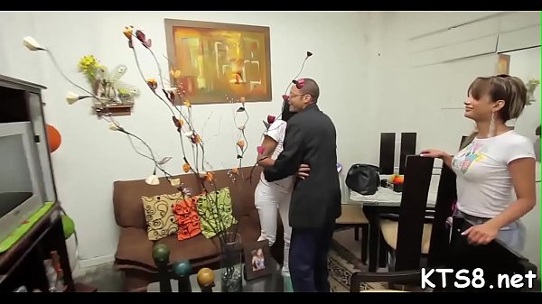 Tgirl bonks like a sex machine 