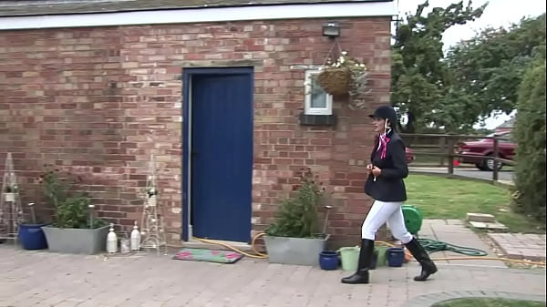 Nonton Jodie James Takes Stiff Dick In The Barn thumbnail