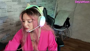 Nonton Shock! A Real Streamer Forgot To Turn Off Her Live Broadcast. thumbnail