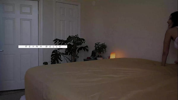 Nonton Reyna Belle Feels Satisfied With Cum Covered Face thumbnail