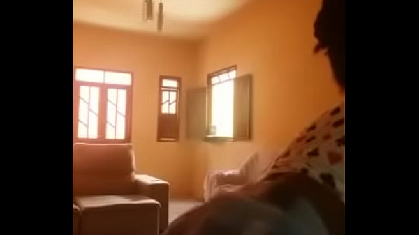 Gostosa rabuda dan&ccedil;ando 