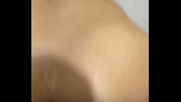 Crees que puedes llenarle m&aacute_s el culo de leche que yo