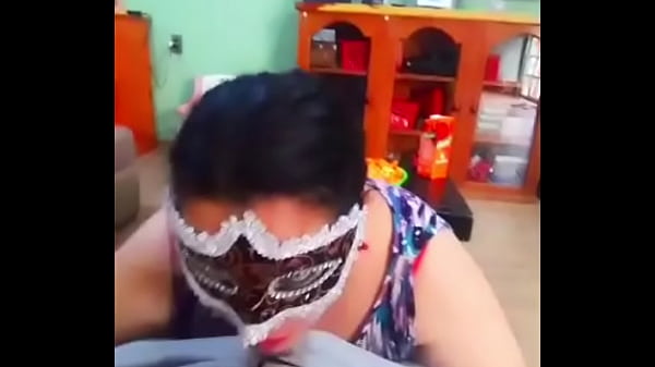 Me La Chupa Con M&aacute;scara Mi Puta thumbnail