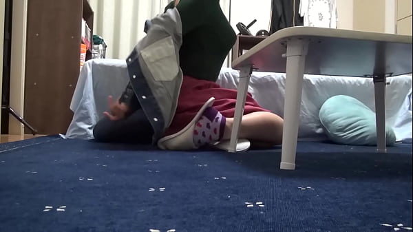 まお 23歳 ジャズダンスのインストラクター 呑み屋で一人で飲んでた女の子、ずっと気になっていたかわいこちゃん。通い続けること数ヶ月！やっと声を掛けて家に連れ込む事に成功。 3nfn8ig