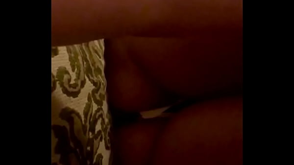 Esposa_debajo de la falda