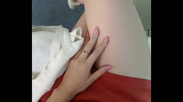 Nonton Estaba Muy Nerviosa Hab&iacute;an Muchas Personas Mirando &iquest;quieres Verlo Completo? ...#chicas #pantys #publico #newmodel thumbnail