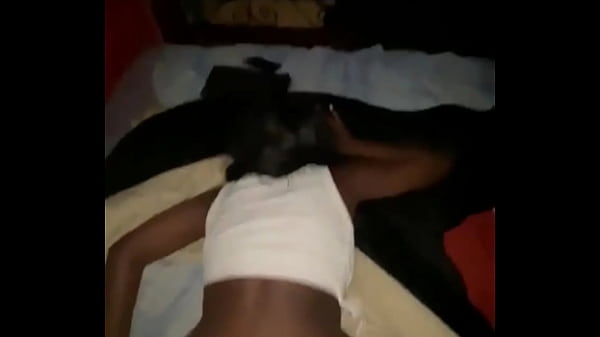 Play MP4 - She cums too much