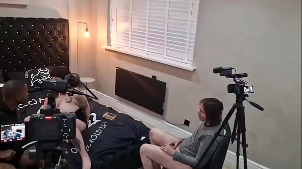 Nonton Behind The Scenes Porn Shoot Happening Right Now At Our Club. Our Cuckolds Love Being Part Of It thumbnail