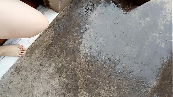 Gretala - Flash Pussy Mentre Piove thumbnail