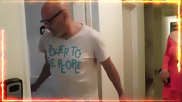 LA PUTA EMBARAZADA SE DEJA ROMPER ELCULO POR CASA YCOMIDA