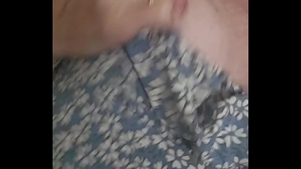 Salut Les Coquins ! Un Coucou Rapide Avant D'aller Se Laver.hier ... thumbnail