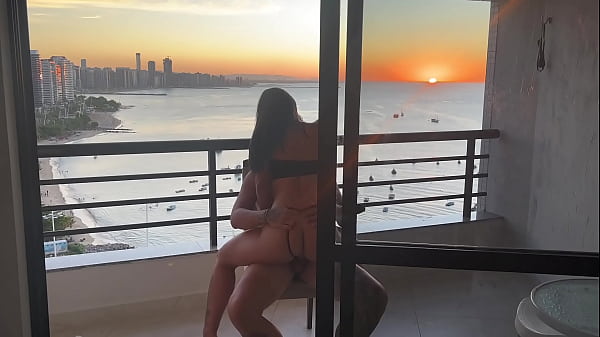 SENTEI GOSTOSINHO AT&Eacute; ELE GOZAR TUD&Atilde;O - No p&ocirc;r do sol &eacute; mais gostoso 