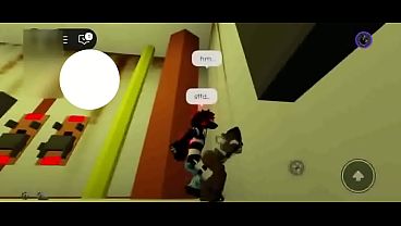 Minha colega brincou muito comigo a&iacute; deu ruin no brookhaven 