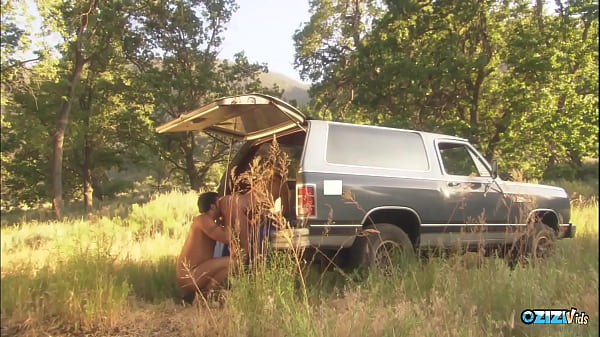 Outdoors the_blonde with ponytails has her shaved pussy licked beforegettinginto doggy style