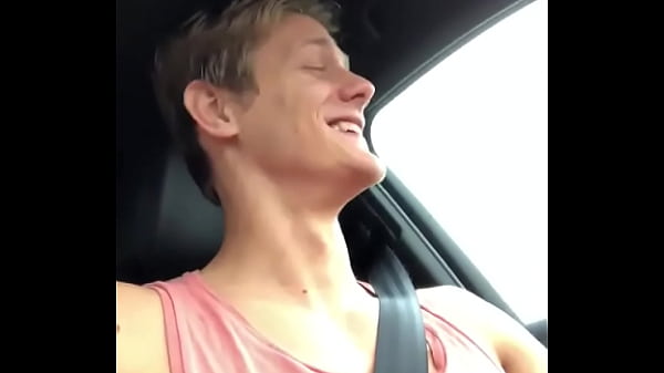 Play MP4 - V&iacute;deo&colon; Modelo ELUAN JEUNET