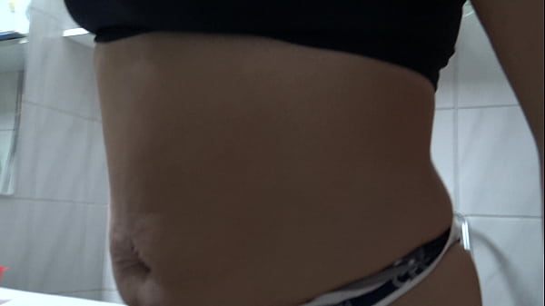 Play MP4 - beurette arabe dans un banlieu a marseille