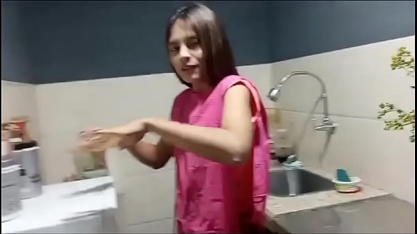 Como mucama un tiempo luego entregar&eacute; el culo para ser la perrita del due&ntilde;o 