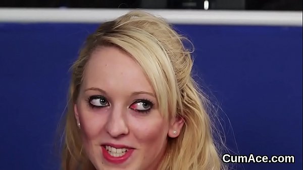 Sexy model gets jizz shot on her face_sucking_all the_cum