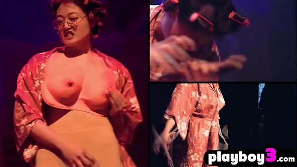 Ebony womans show how to satisfy herself with astone