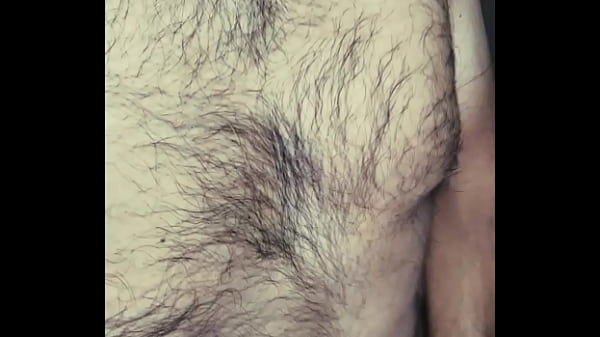 Solo jugando y masturb&aacute;ndose sacando su leche 