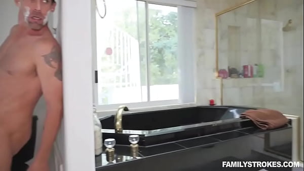 Play MP4 - Stepdad and partner' playfellow's stepdaughters best xxx Household Piping