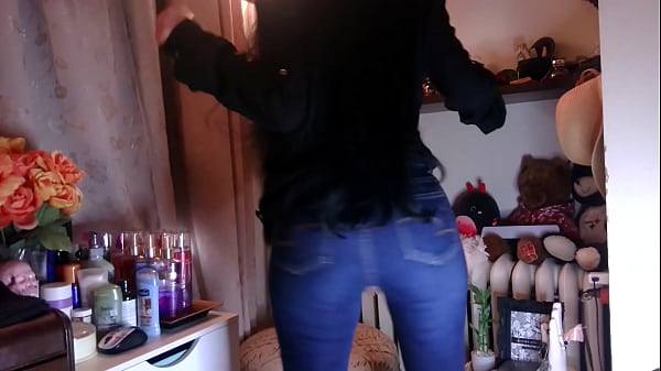 My ass looks good in jeans