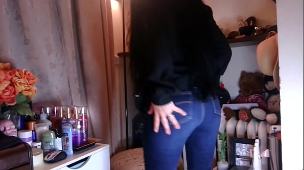 My ass looks good in jeans