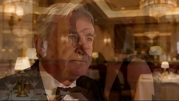 AN INDECENT PROPOSAL. OLD MAN WITH YOUNG WOMAN. AI GENERATED 