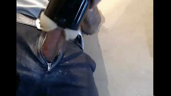 Metendo gostoso no meu masturbador 