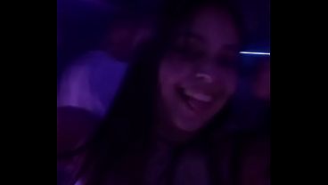 Ori empeda en el boliche beboteando