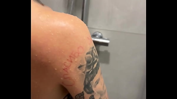 Lesbian Shower Time With Mari Galore thumbnail