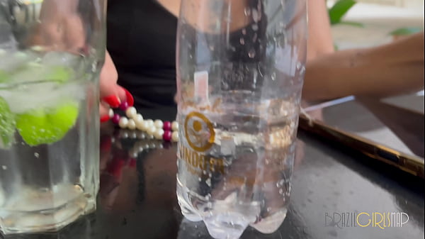 The whore from goias ruby just met and already went to fuck with the guy 