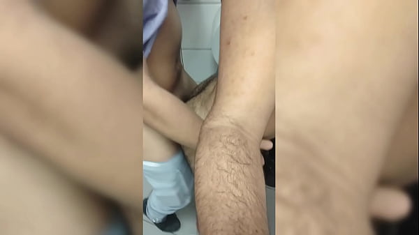 Na Sacanagem No Banheiro Do Shopping, Ativo Gozou Duas Vezes De Tanto Desejo, No Cuzinho E Na Boca. thumbnail