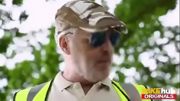 Viejo va decampamento a cogerse a_dos hermosas chicas