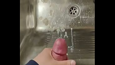 Jerking off with huge cumshot