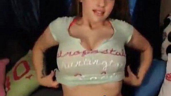 Nonton Huge Tits Wife Gets Fucked Hard thumbnail