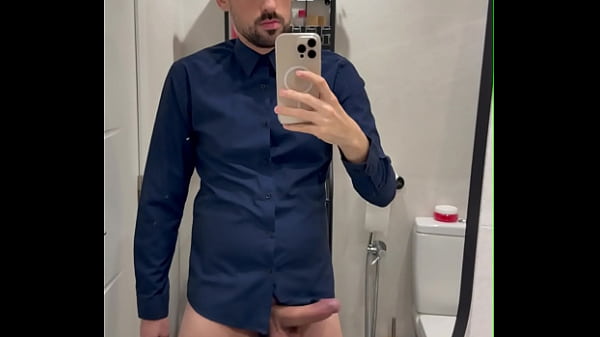 Play MP4 - Hot daddy jerking off in front of the mirror