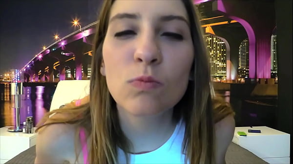 Lucy dunne 18 yr old w perky tits stripteases in webcam clips 