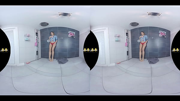 Virtualpee hot babe gets drenched in her tasty pee 