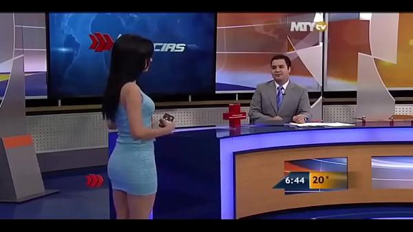 Riqu&iacute_sima Naile L&oacute_pez en ajustado vestido marcando sus ricas malgas