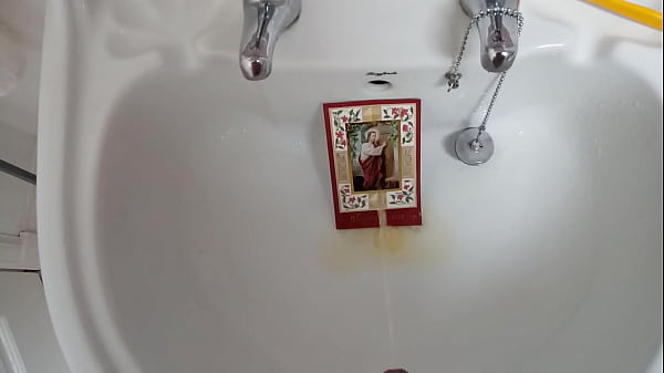Play MP4 - Holy piss&excl;