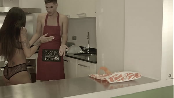 Play MP4 - Chris Torres and Jordanne Kali a modern couple