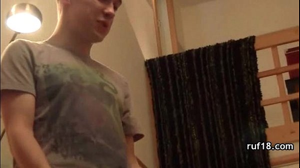 Amateur teen loves to_suck cock