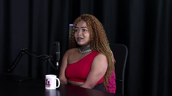 Começou fazendo vídeo caseiro e sentia tesão ao ver entãosurgiu_a ideia_de virarcriadora de conteúdo Black Duquesa SHEER RED