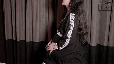 Stepdaughter Changes Her Clothes When Stepdad Came To Fuck Her thumbnail