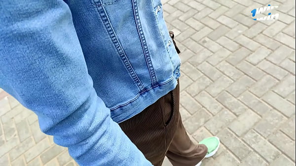 Play MP4 - I met a cutie in the park&comma; and she turned out to be a nymphomaniac and dragged her to her for sex&period;