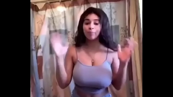 Play MP4 - Busty Latina Masturbates With Spit