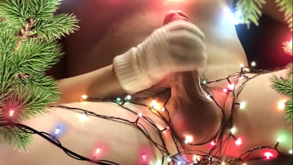 Play MP4 - My neighbor gave me a Christmas present with her hands and mouth&period;