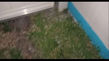 Play MP4 - Time For A Good Piss&excl; &lpar;Preview&rpar;