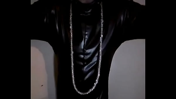 ABOUT ME I AM GAY,,,,I AM RECORDING A VIDEO OF MYSELF IN  A BLACK CATSUIT MADE OF PVC VINYL YOGA,,,,I'M PERFORMING DIFFERENT POSES WHILE IN THE BLACK PVC CATSUIT.... 